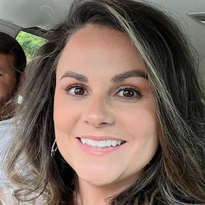 Meet your Posher, Leslie